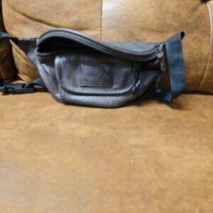 Stone Mountain flowered pattern purse